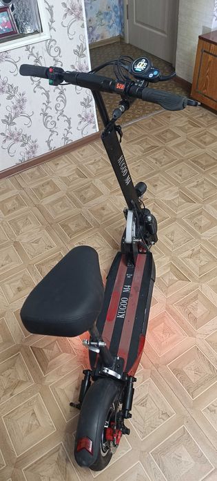 Продам электросамокат куго М4