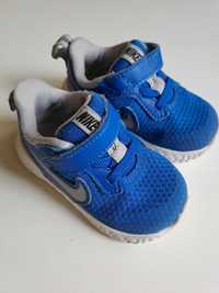 Бебешки/детски маратонки Nike revolution 5