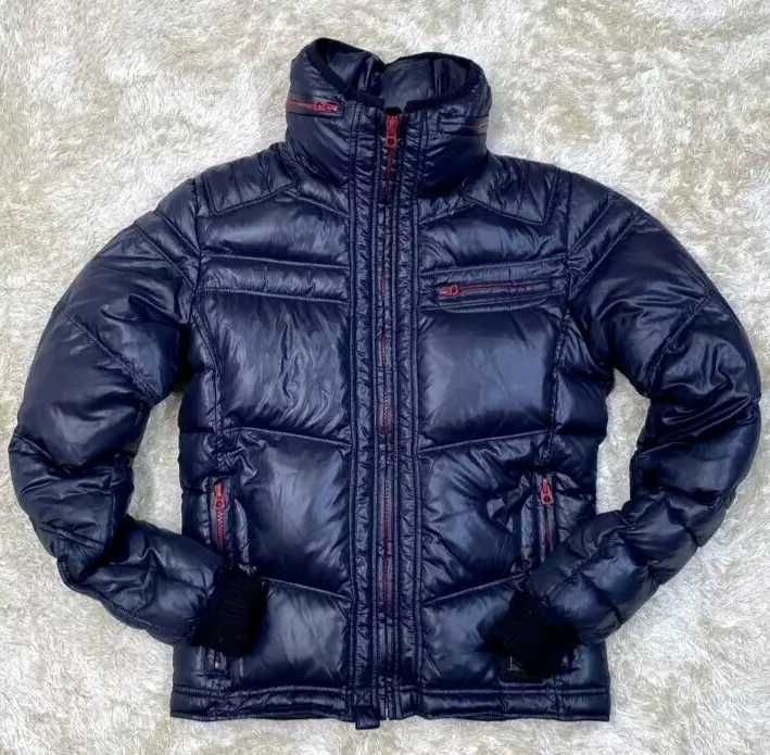 Geaca puf marca diesel , marimea m