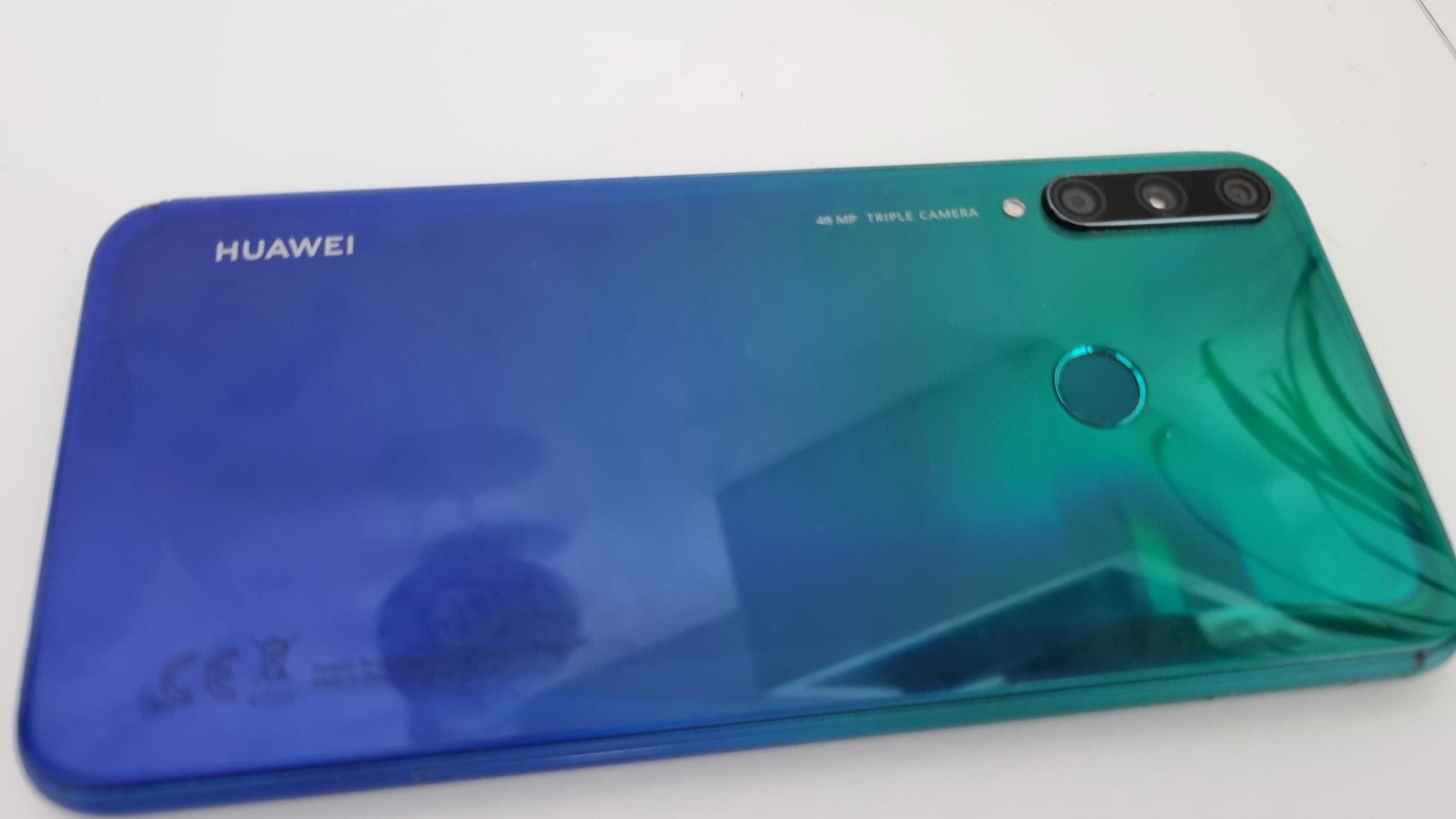 Huawei P40 Lite E - merge acceptabil doar ca are ecranul spart