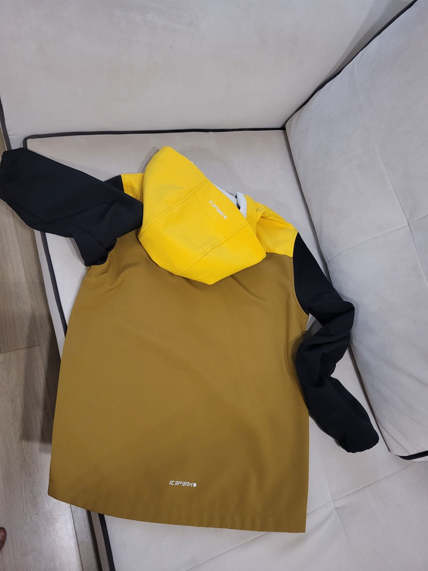 ICEPEAK softshell яке 164 размер 13/14 години.