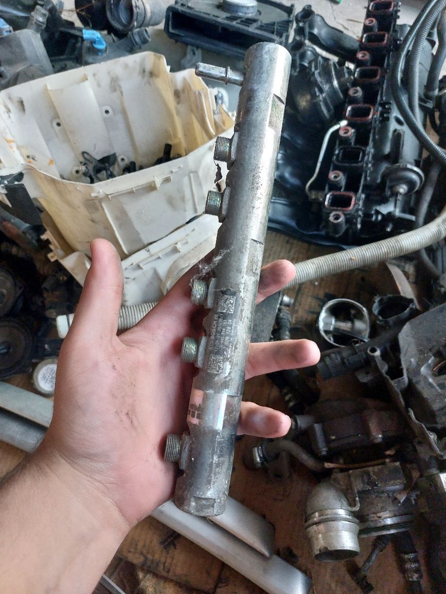 Горивна рейка f30 f31 бмв  2.0д 184кс bmw ф30 ф31 2.0d