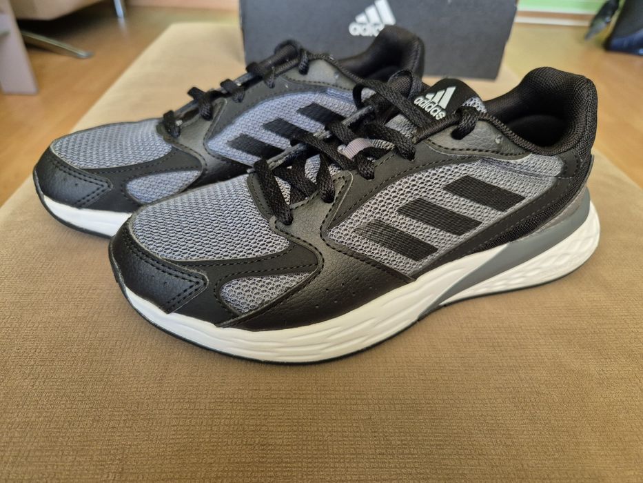 Маратонки Адидас 36 номер