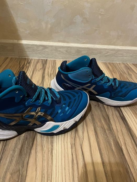 Asics metarice срочно продам!