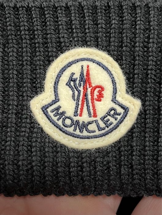 Caciula Moncler noua