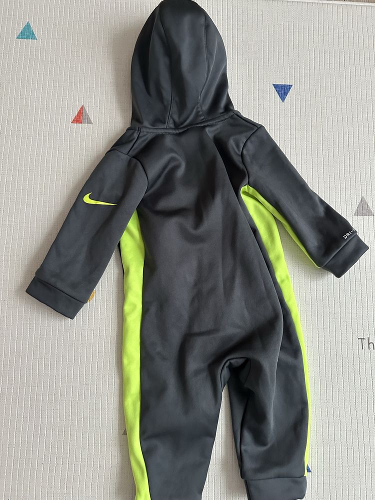 Бебешки гащеризон Nike 74-80 12м.