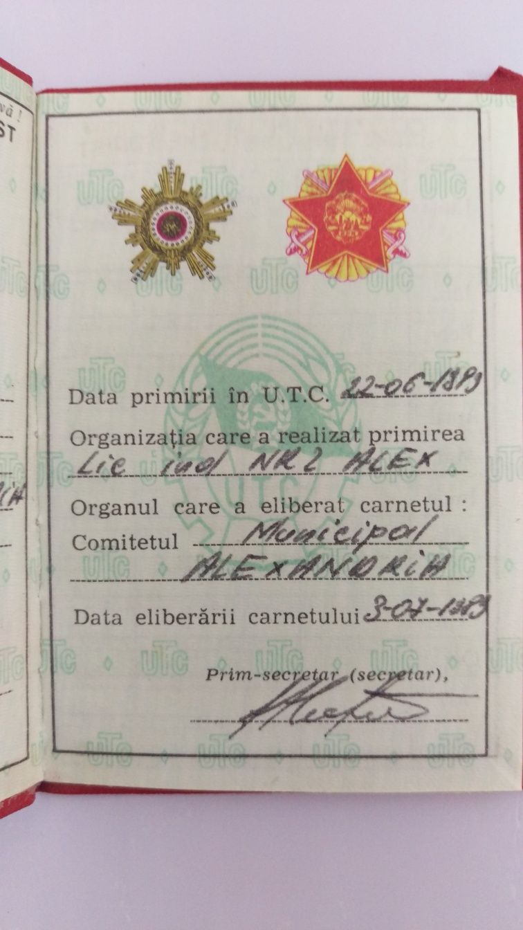 Vând-schimb carnet membru UTC și carnet de evidențiere a pionierului