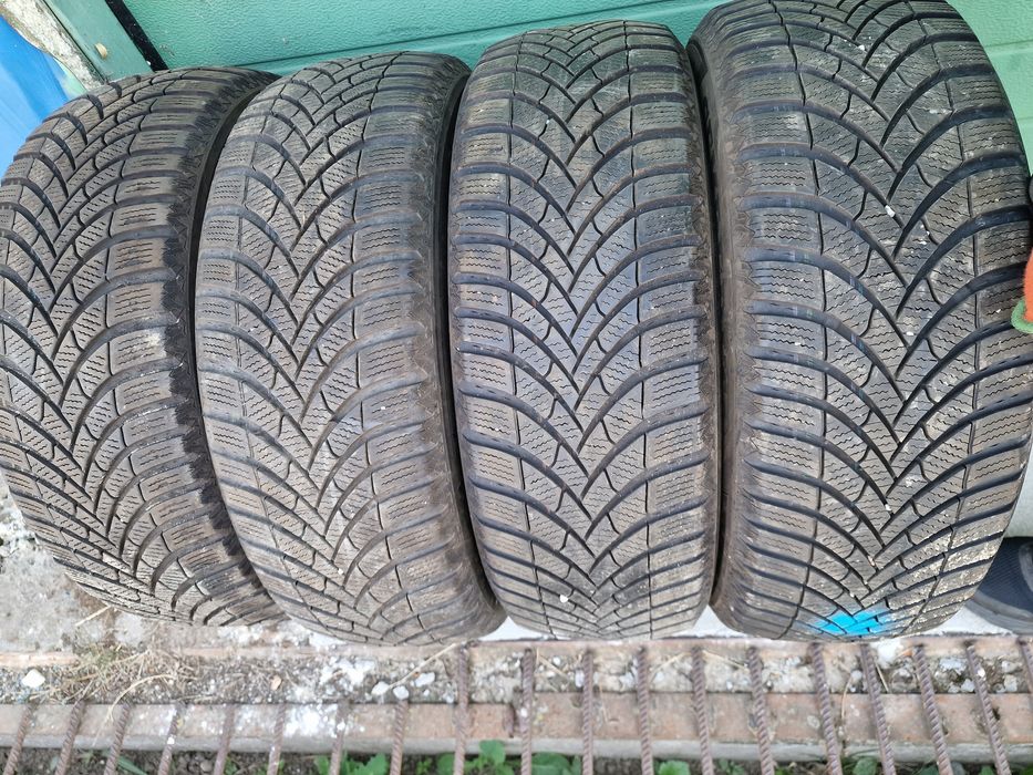 Anvelope 205/60R16 marca Semperit, M+S,DOT 2023