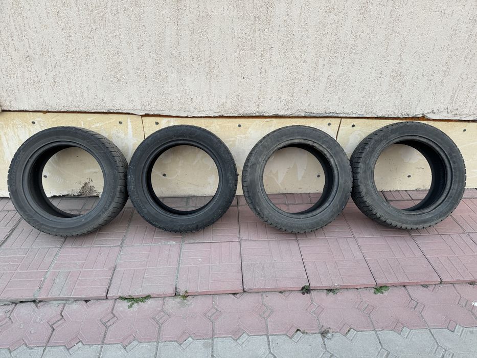Комплект зимних резин Hankook 205/55/16