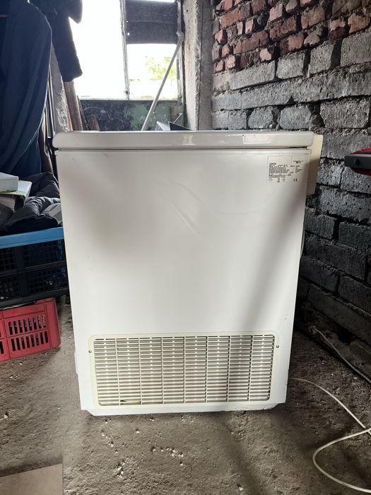 Фризер Zanussi 220л