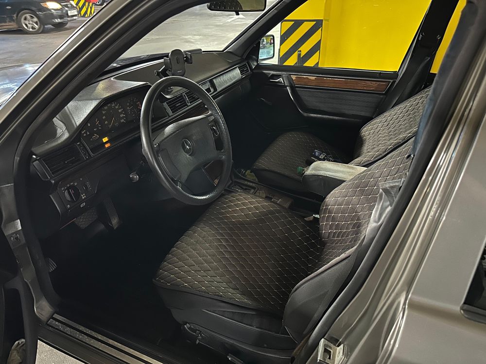 Mercedes Benz E 200