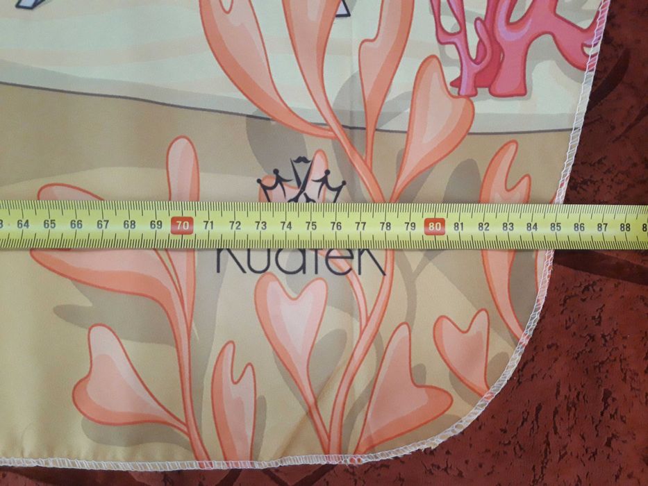 Продавам ДЕТСКА ПЕЛЕРИНА за подстригване, НОВА, без следи от употреба