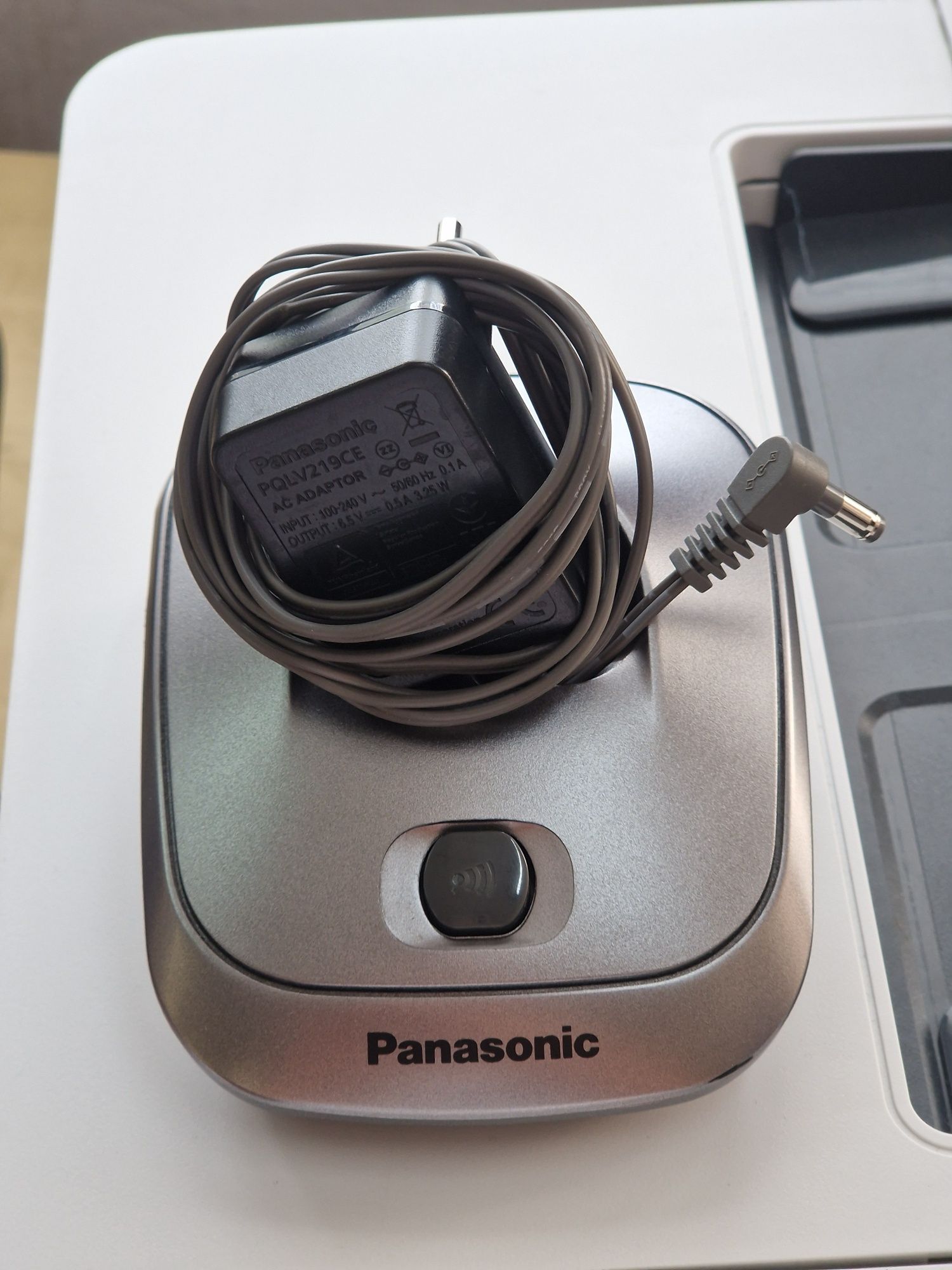 Стойка за телефон и зарядно Panasonic