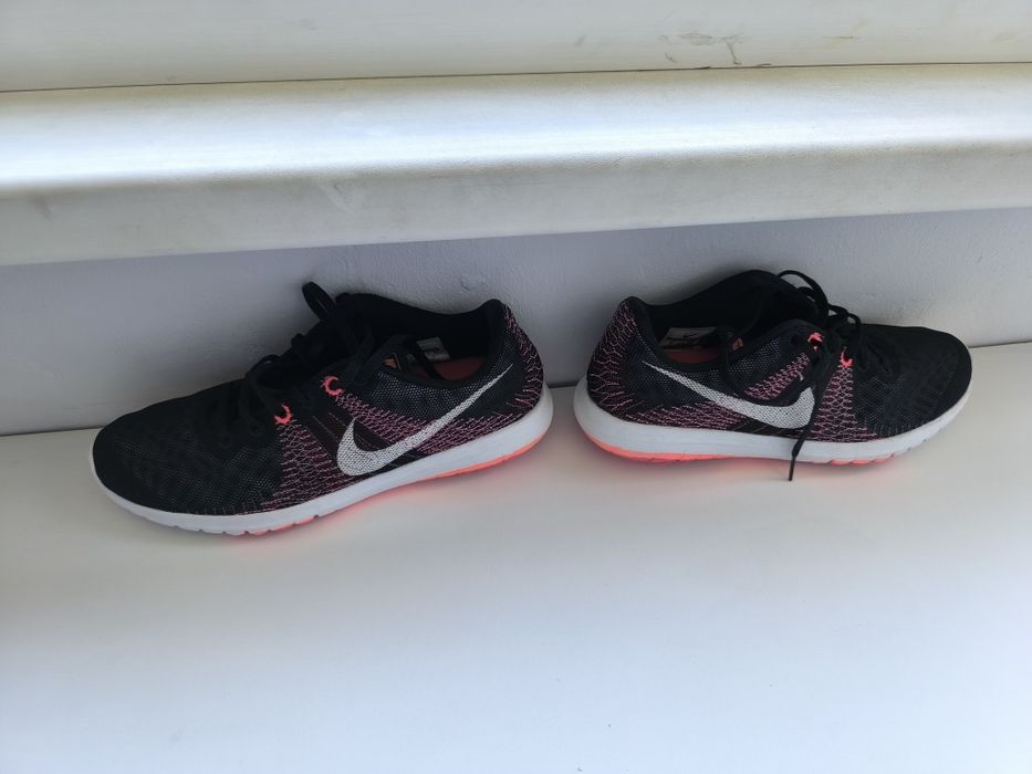 Adidași Nike mărimea 40,5