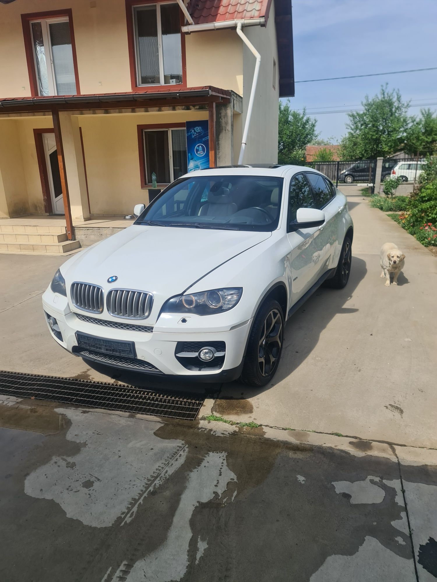 Bmw E71 an 2010,se dezmembrează, nu complet