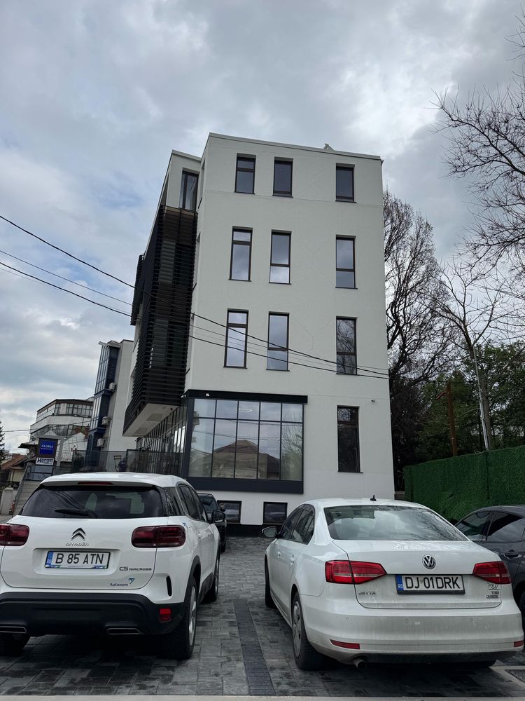 Vand Cladire Birouri Central