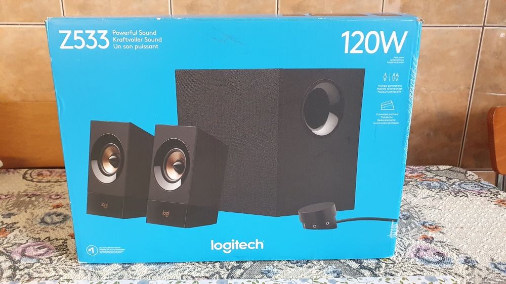 Boxe logitech 2.1 Z533 folosite foarte putin.