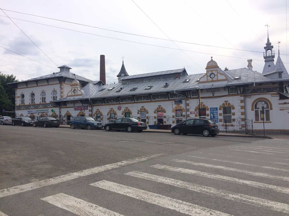 Vând clădire în Vatra Dornei
