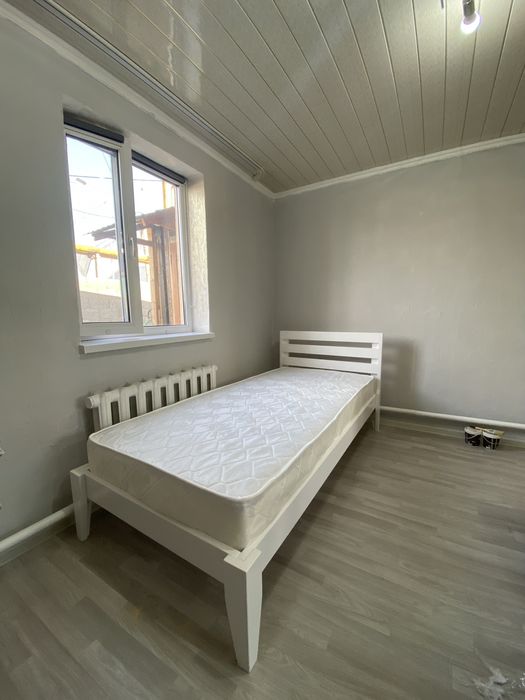 Кровать из массива дерева!