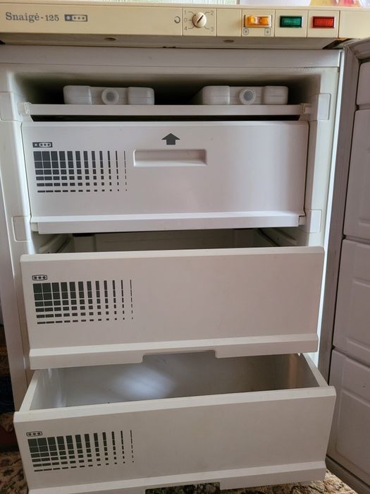 Морозильник Snaige.