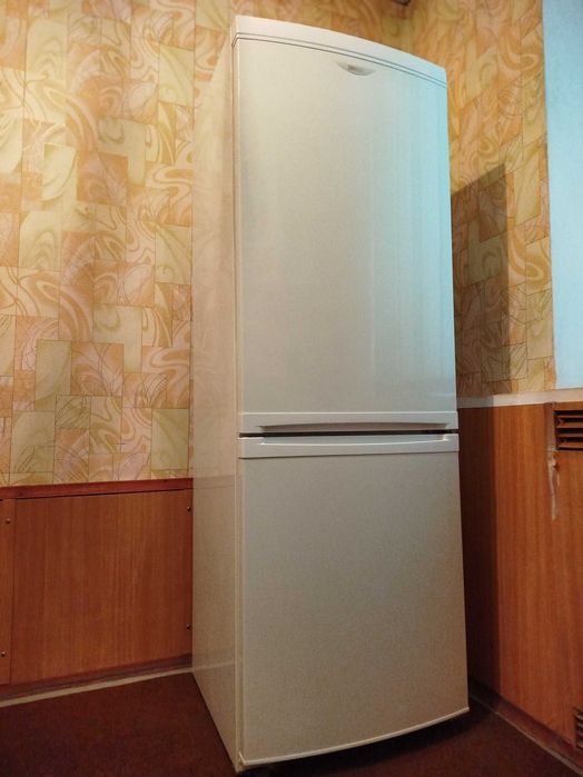 Продам холодильник Zanussi