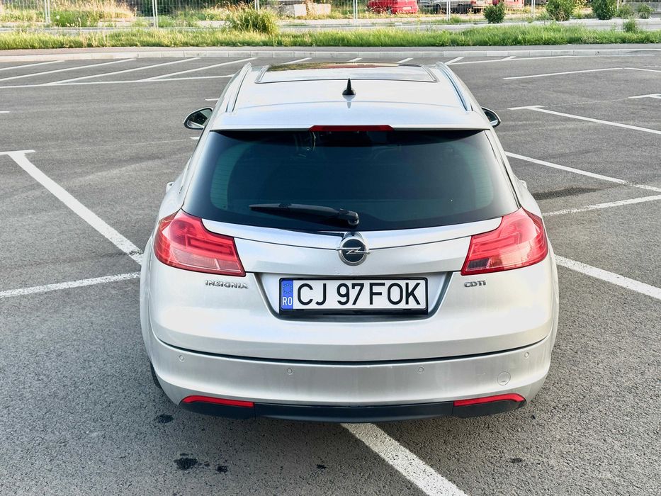 Opel    Insignia