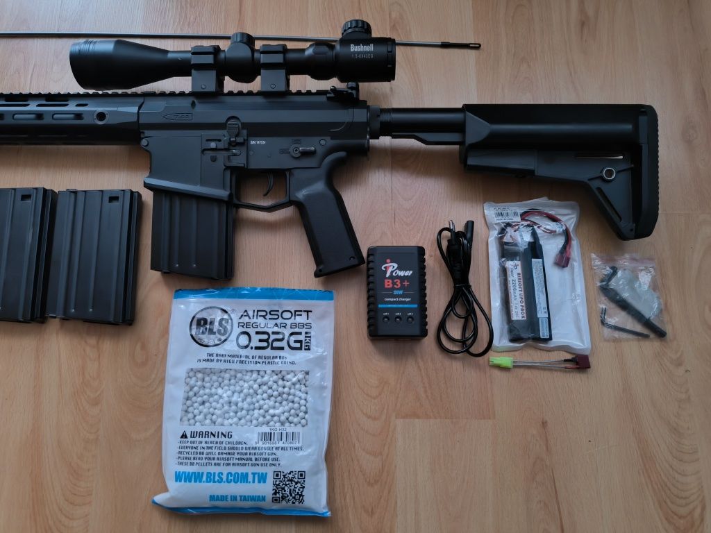 Продавам Airsoft реплика Cyma Platinum SR25  DMR