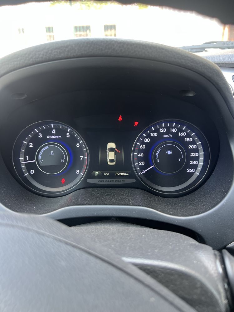 Hyundai Grandeur sotiladi srochniy