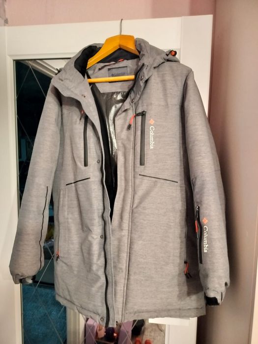 Зимняя лыжная куртка