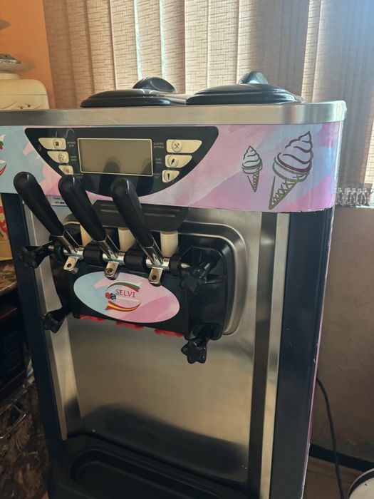 Монофазна машина за сладолед