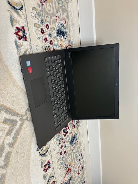 Ноутбук Lenovo в идеальном состояний
