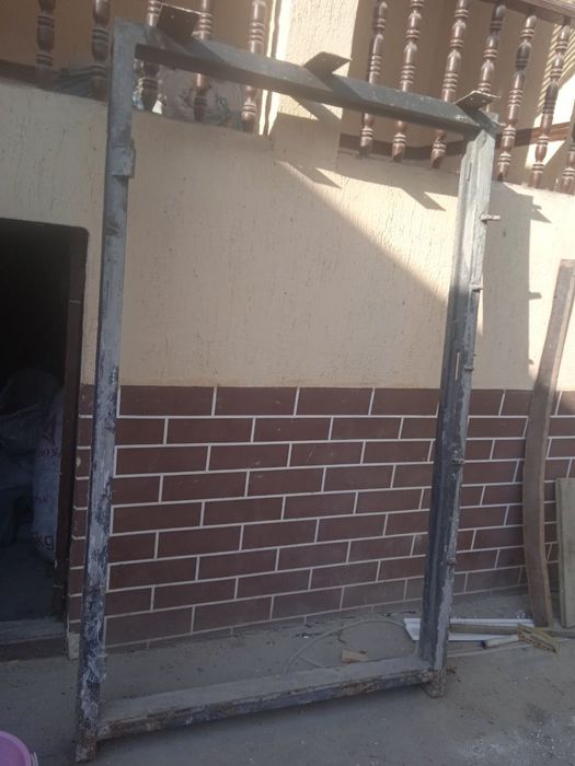 Дарвоза сотилади