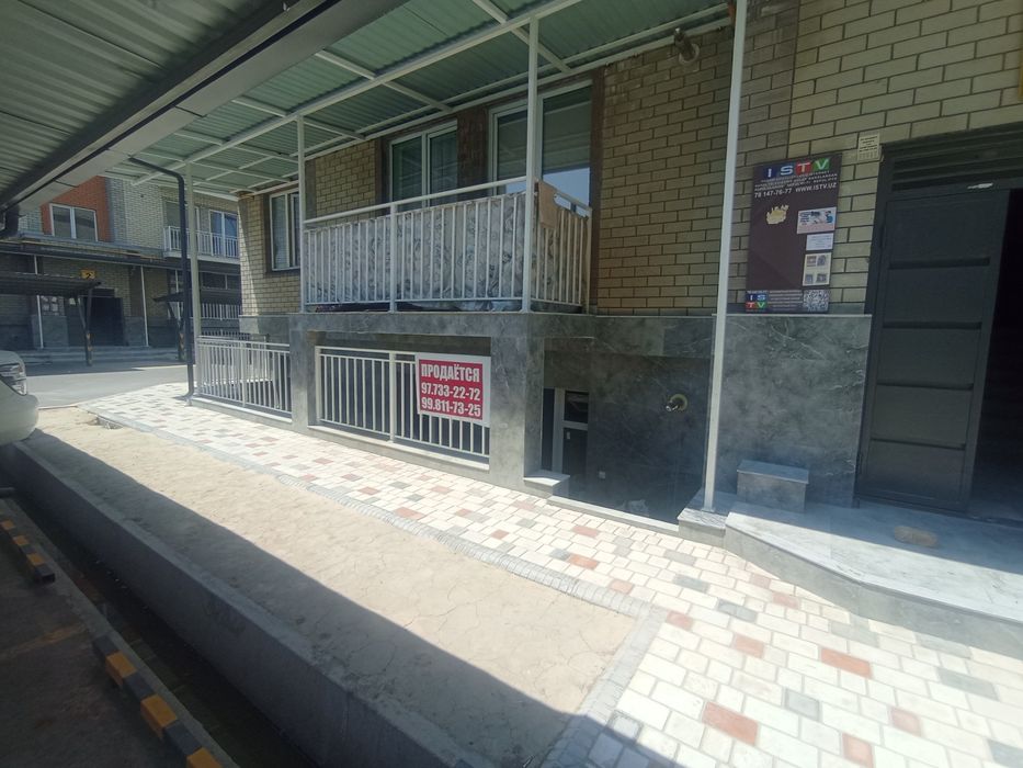 Qoyliq ota masjidi orqasida 1 xonali yangi bitgan uy minus 1 etajda