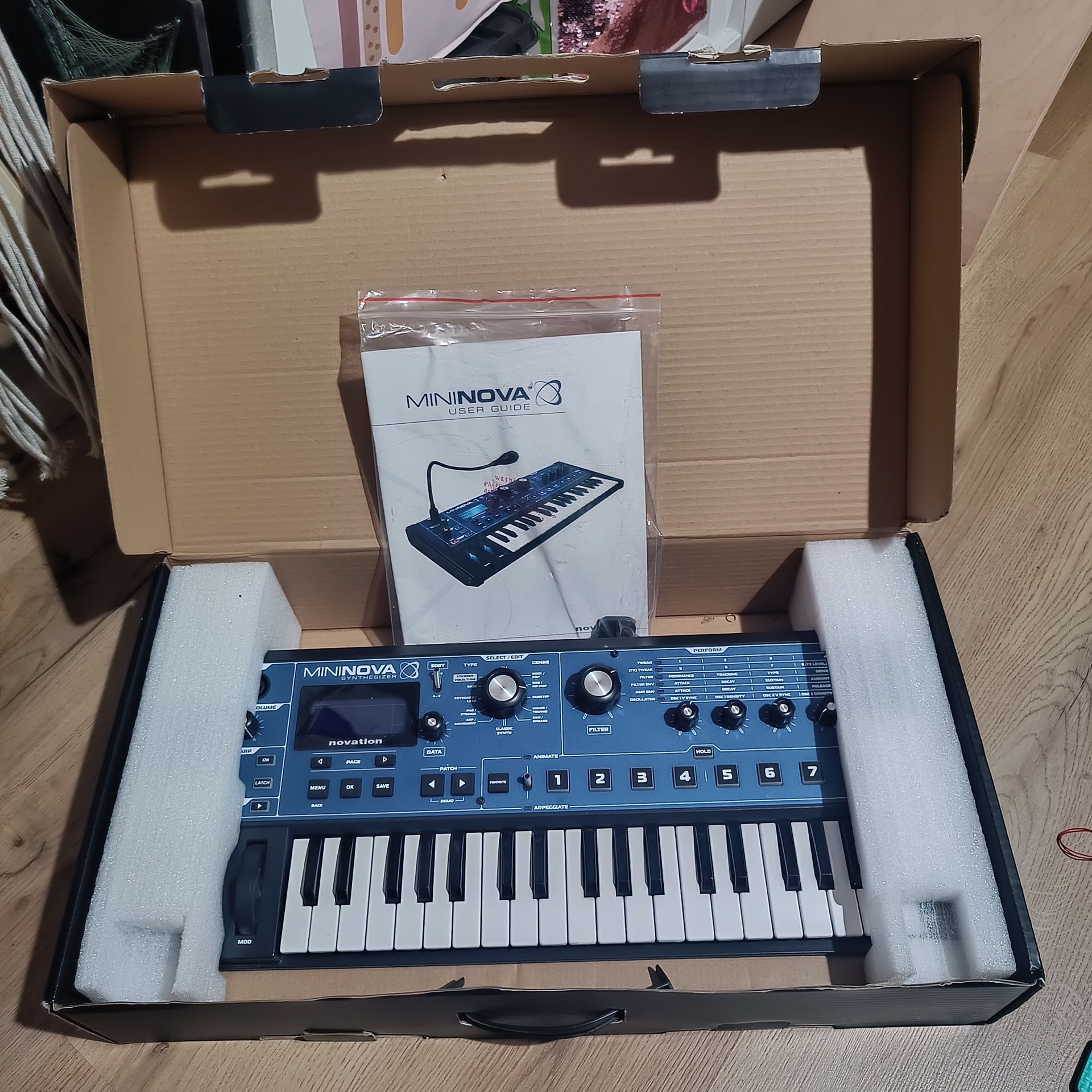 De vânzare Novation mininova