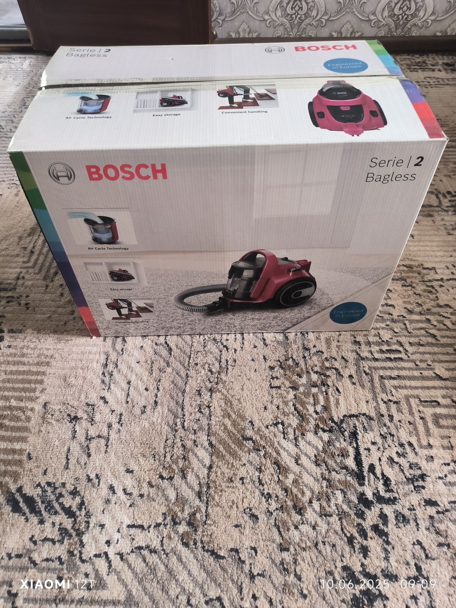 Продаю пылесос Bosh BGC05AAA2 (оригинал)