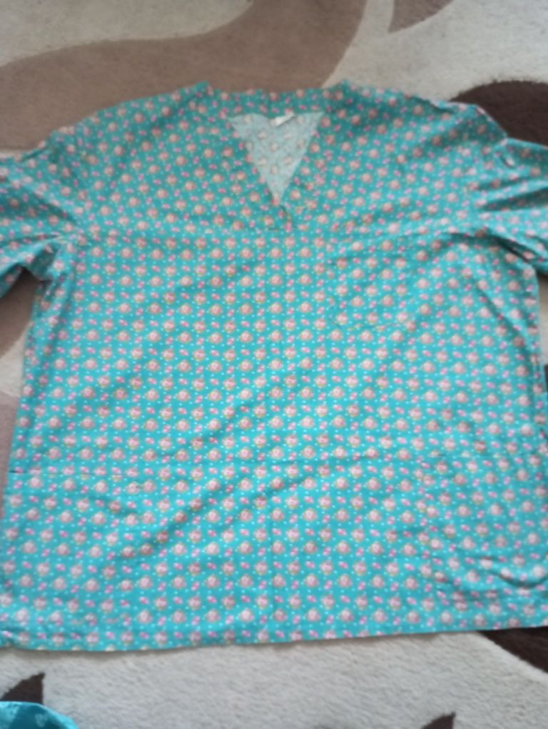 Bluze medicale ,noi,fara etichete.