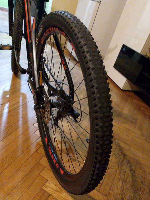 Vreau să-mi vând bicicleta.