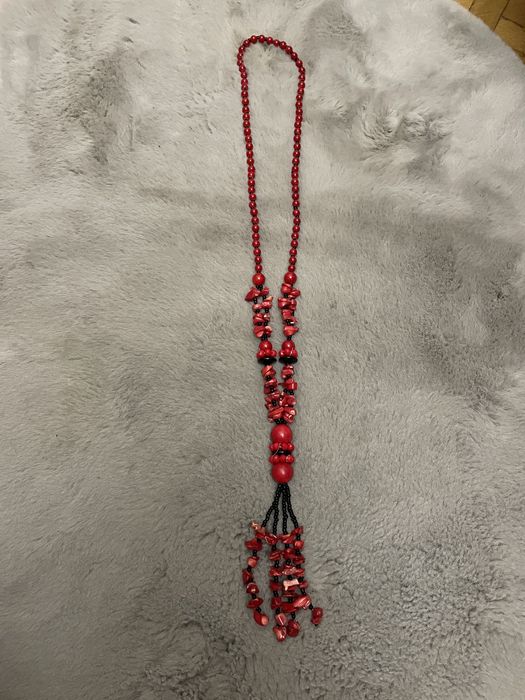 Бусы из камней, каждая по 1000