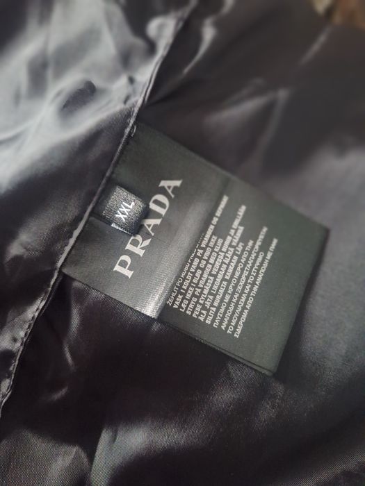 Vesta neagra noua