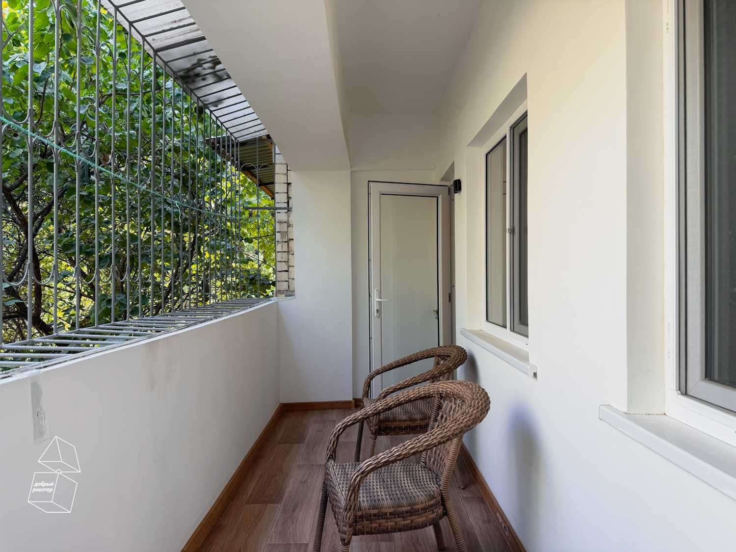 (Добрый) Алайский, 70 м², 3/3/9, Ретро квартира