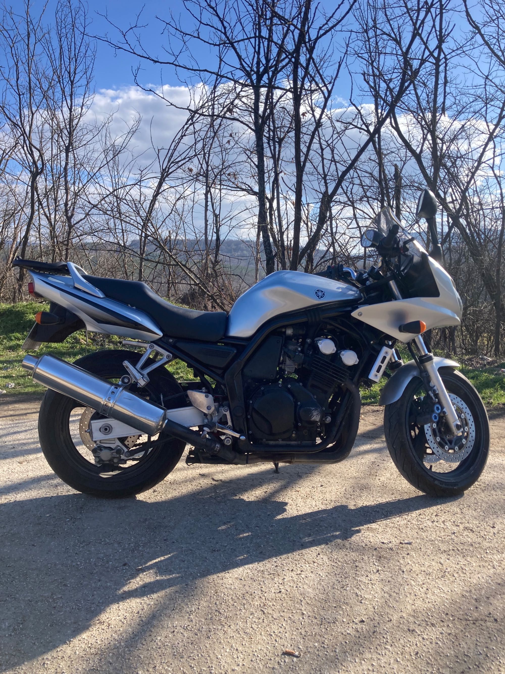 Yamaha FZS 600 (fazer)