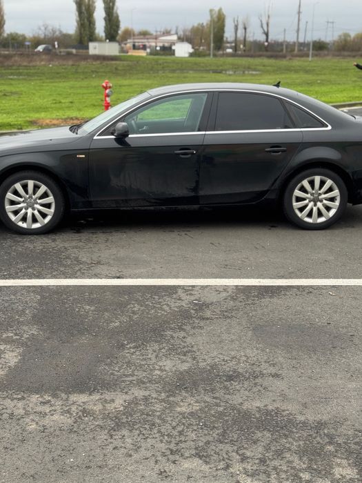Vând Audi A4 B8