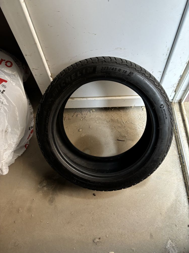 Michelin pilot alpin 5. 225 45 18. 4 buc