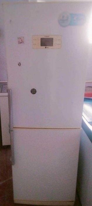 Продам LG холодильник отлично работает