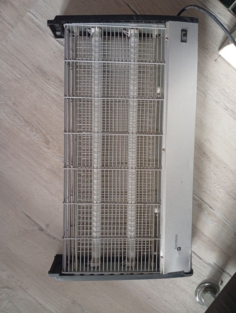 Radiator Aparat/lampa Anti-Insecte®, tantari, muste cu lumina UV