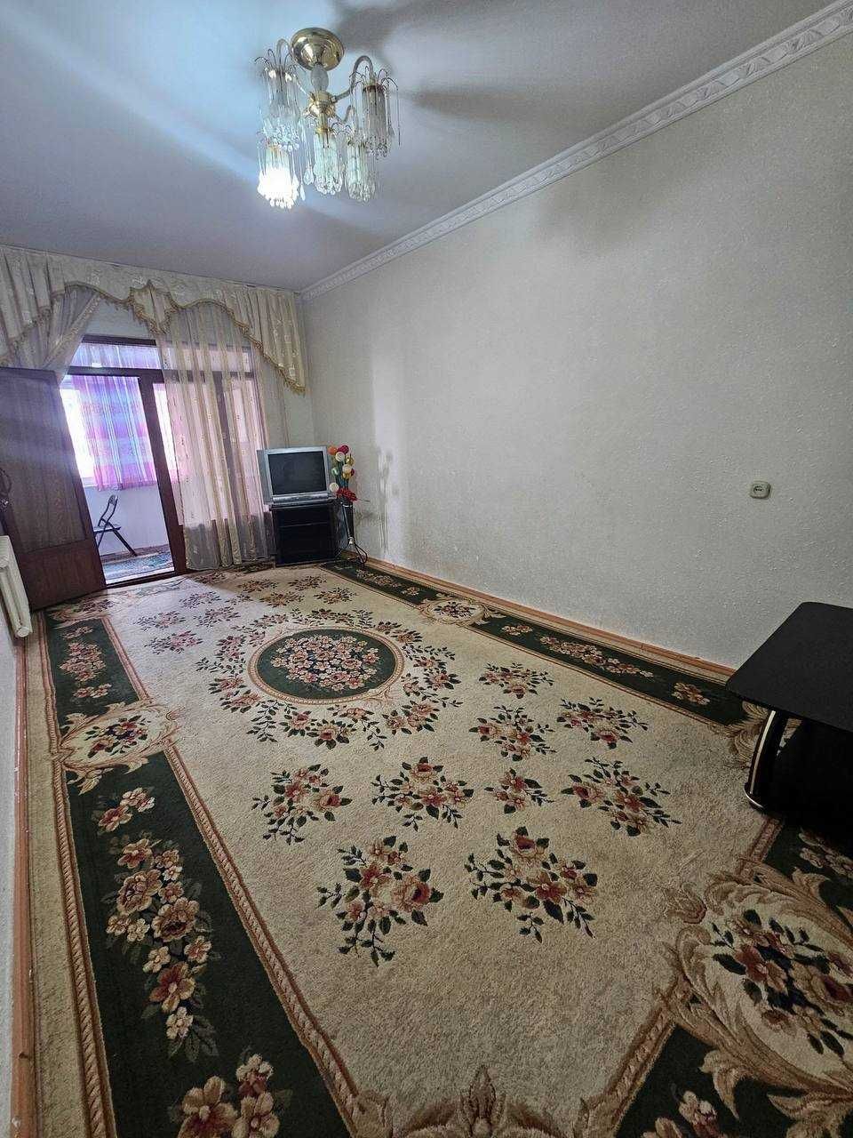 2 хоналик квартира 3 этаж 6 микр, магазин мадина