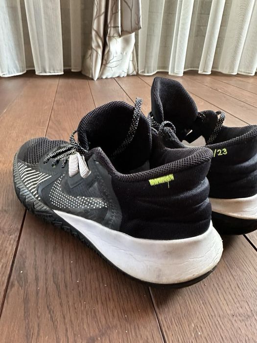 Nike Kyries-Баскетболни обувки