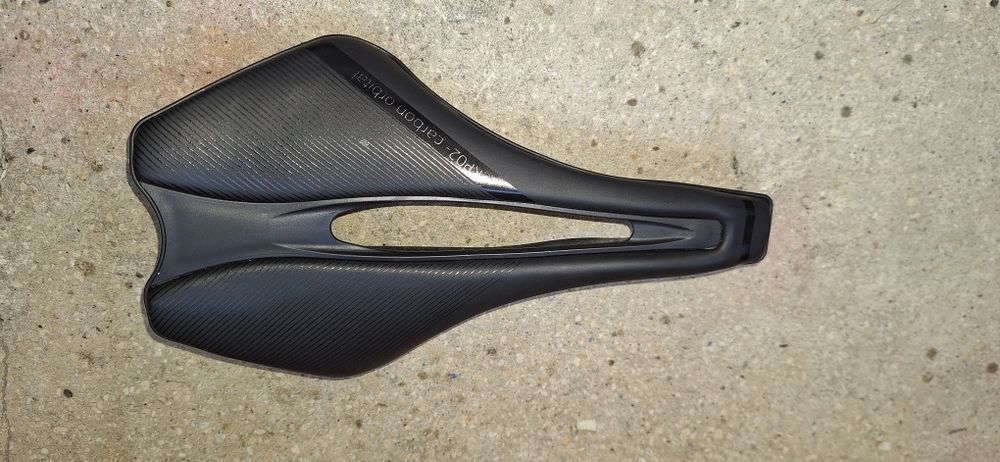 De vanzare sa carbon