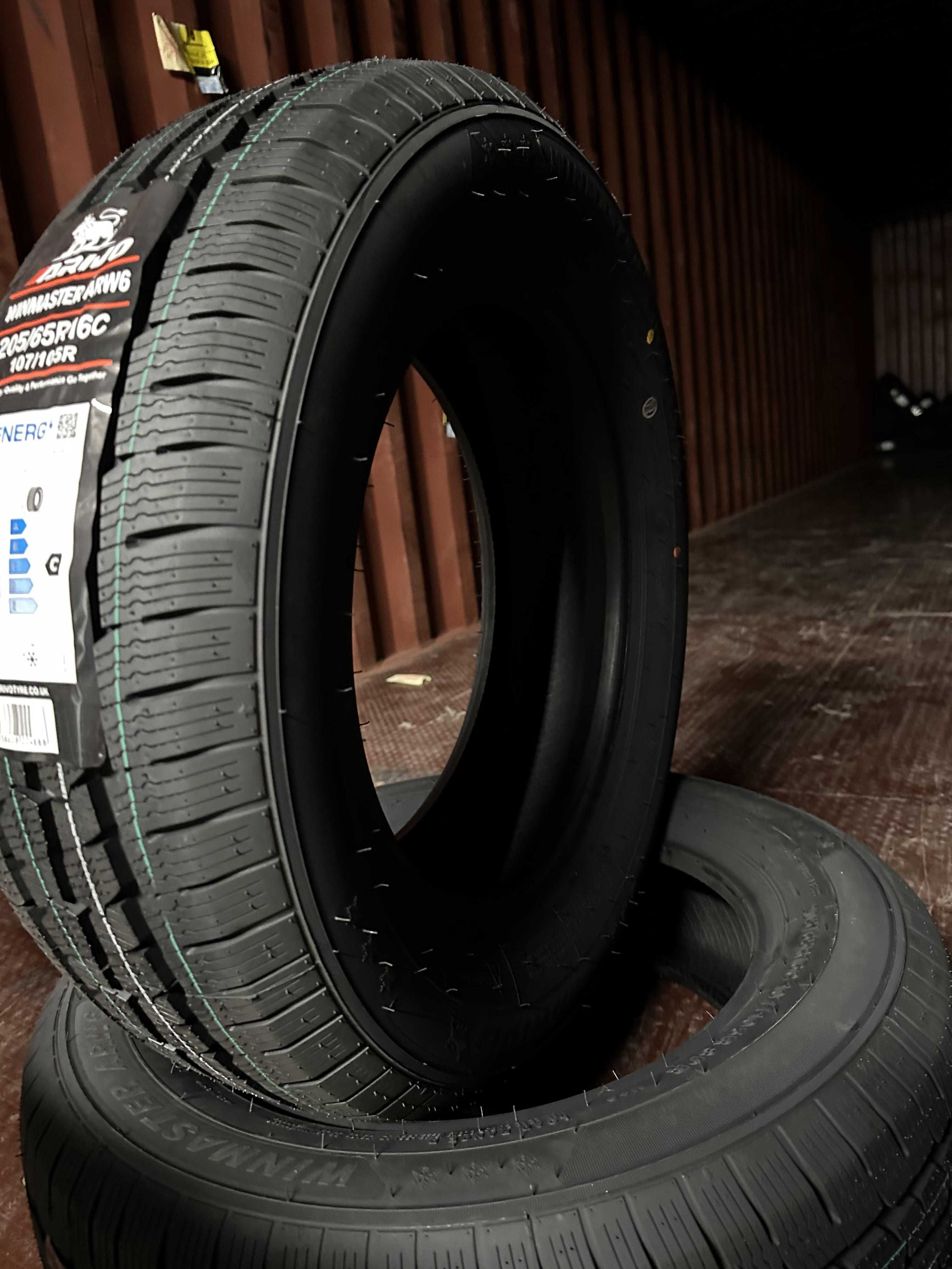 Нови зимни бусови гуми ARIVO Winmaster 205/65R16C 107/105R НОВ DOT