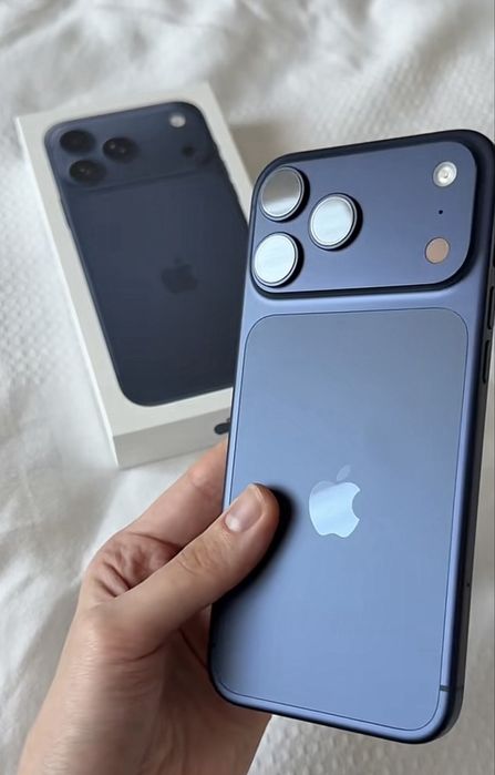 Продам айфон 17 про макс, 256 гб